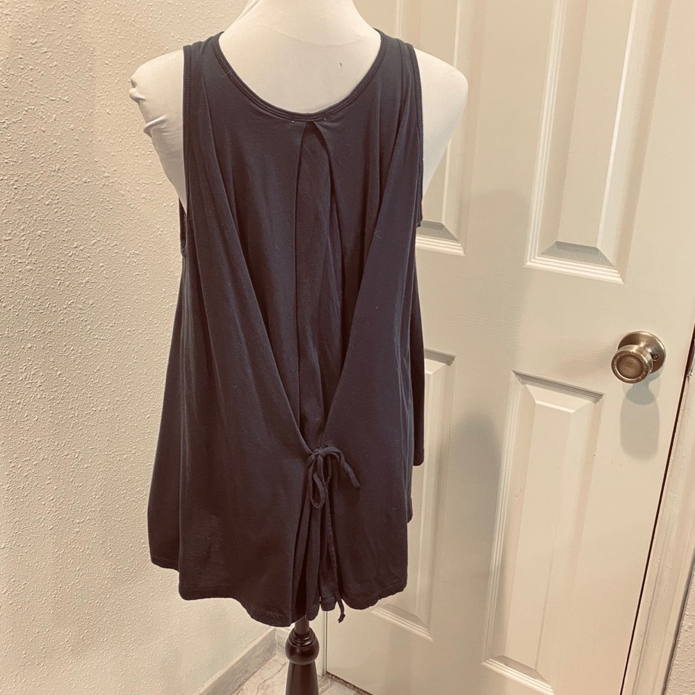 COMUNE Tank - Picture 11 of 13